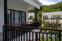 new Villa Mila, Bingin - B&B