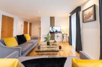 B&B Leeds - Leeds City Centre Duplex 3 Bedroom 3 Bath stunning Flat with Rooftop Terrace and Parking - Bed and Breakfast Leeds