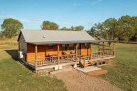 Brazos River Cabin on 15 acres - B&B
