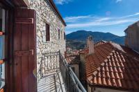 Nelfi's apartments II - Αράχωβα - B&B Arachova