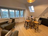 F2 - Old Town Hall - B&B Wantage