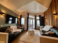 B&B Avoriaz - Large central apartment for 10 by Avoriaz Chalets - Bed and Breakfast Avoriaz