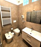 Camera Matrimoniale/Doppia con Letti Singoli con Bagno Privato