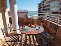 PMT13 - Penthouse with beach view - Garage - Chambres d’hôtes Torrelamata