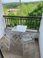 Sunny apartment - Bed and Breakfast Kumodraž