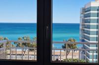 Stunning sea vistas by the beach - B&B
