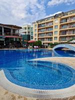 Pool View Apartment, Sunny Beach Resort - B&B Slanchev Bryag