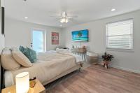 Wine Down, Heated Saltwater Pool - Bed and Breakfast Jacksonville Beach
