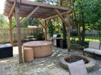 "Madison Manor I" by the River, Hot Tub, Downtown - B&B Madison