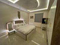 B&B Taëf - الوسام شقه فندقيه 3 غرف نوم وصاله Al Wissam contains 3 bedrooms and a living room - Bed and Breakfast Taëf
