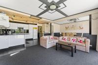 Alpine Mountain View 39 - 3BR l Swimming Pool l Air-Con l WiFi - Bed and Breakfast