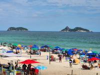 Apartamento Barramares Flat - Condomínio em frente à praia da Barra da Tijuca - B&B Rio de Janeiro