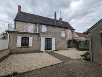 Maison spacieuse avec cour et cheminée au cœur du Parc Naturel de la Brenne - FR-1-591-229 - B&B