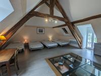 Gîte spacieux en pleine nature avec grand jardin, activités extérieures, proche sites historiques et commerces - Chambres d'hôtes Sarzay