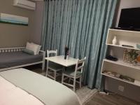 Queen Room with Garden View