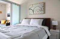 Queen Anne Abode - 1 Block from CPA! - Free Parking! - B&B