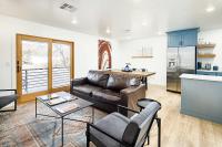 B&B Moab - Near Downtown Stylish 2BR With Amazing Patio - #2 - Bed and Breakfast Moab