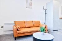 Smart 1 Bed Apartment in Wolverhampton - B&B