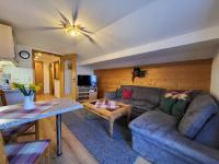 Apartment mit Balkon