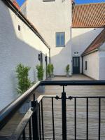 12 Plants Yard -Modern Retreat - Ferienwohnung