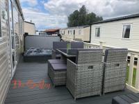 B&B Tattershall - Tattershall Lakes The Oakley Caravan 8 berth with Hot tub & WiFi - Bed and Breakfast Tattershall