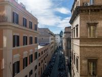 The Best Rent - Three-bedroom apartment near Piazza Barberini - Chambres d’hôtes Rome