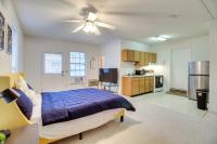 B&B Savannah - Cozy Savannah Studio about 10 Mi to Tybee Island! - Bed and Breakfast Savannah