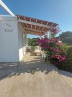 Charming Cottage on the sea turtle beach - B&B Apolakkiá