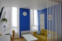 B&B Montluçon - Le Majorelle-centre ville-accès 24h- parking free - Bed and Breakfast Montluçon