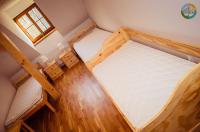 Habitación Triple Básica con baño compartido