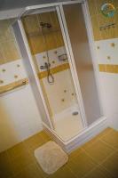 Basic Dreibettzimmer mit Gemeinschaftsbad