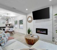 Family Fun & Backyard Oasis Hot Tub Games & BBQ - B&B St. Petersburg