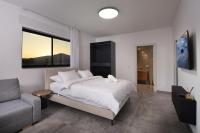 Suite with Mountain View