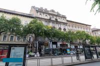 Deluxe Central Elizabeth Residence w/ 4BEDRM, 2BATHRM, 1LVNGRM - B&B Budapest