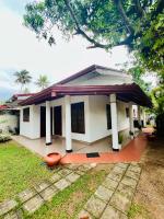 B&B Matara - Breeze Blows- Solitude Holiday Home - Bed and Breakfast Matara