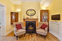 Windsor/Legoland/Ascot charming 3BR home in centre - B&B Windsor