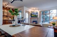 B&B Whistler - Central 2BR with Prime Amenities - Bed and Breakfast Whistler