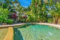 Absolute beachfront, heart of Port Douglas - 24 S - B&B Port Douglas