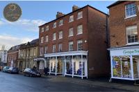 Leeward House -Amazing Sea Views, Parking,High Street Location, WiFi - B&B