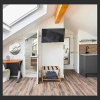 Deluxe Double Room with Side Sea View
