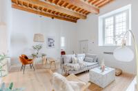 Casa Lazzaro Contemporary Ground Floor Apartment - B&B Lucca