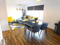 Newly refurbished 2 bedroom apartment close to station and local amenities - Ferienwohnung Hamilton
