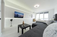 Солнечные просторные апартаменты Метро Минская - B&B