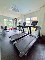 Studio deluxe with Balcony, Swimming pool and gym in Puerto Princesa, Palawan - Bed and Breakfast Puerto Princesa City
