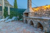Sportliche Privatvilla mit Rad, Wanderwegen, Paragliding - B&B Belgrad