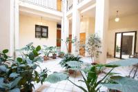 Elvira 54 Apartment - B&B Granada