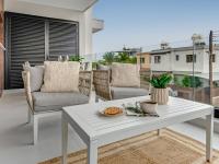 One-Bedroom Apartment with Balcony