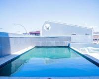 Movic's Modern Airbnb - B&B