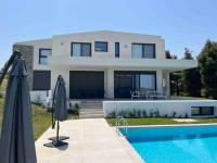 Elani New Luxury Villa - B&B