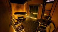 Ocean Cabin 1 With Private Jacuzzi - B&B